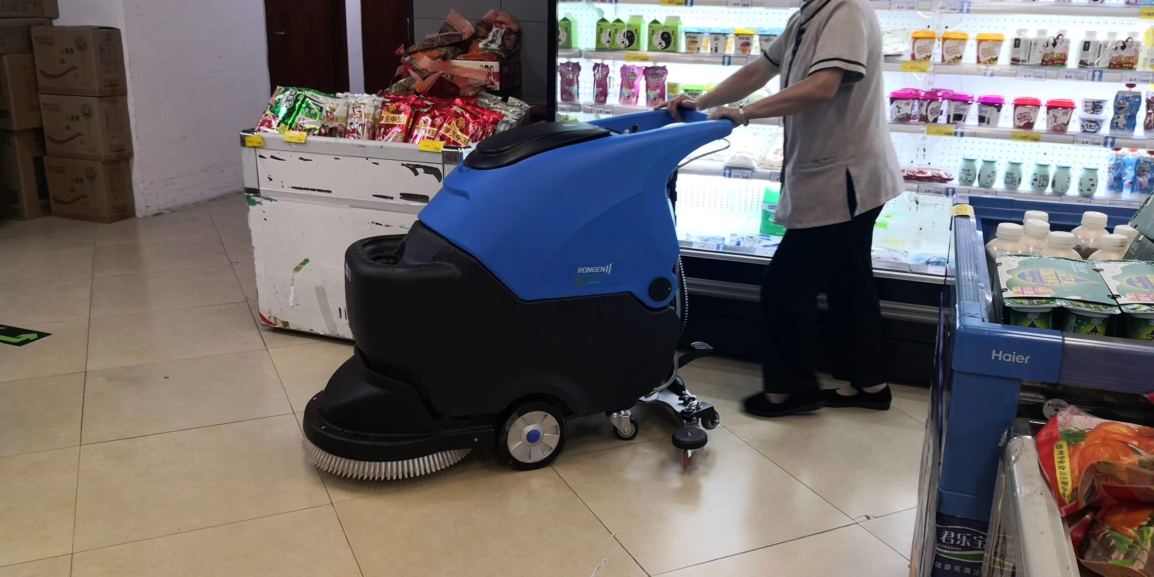 Shopping malls and supermarkets choose automatic washing machines